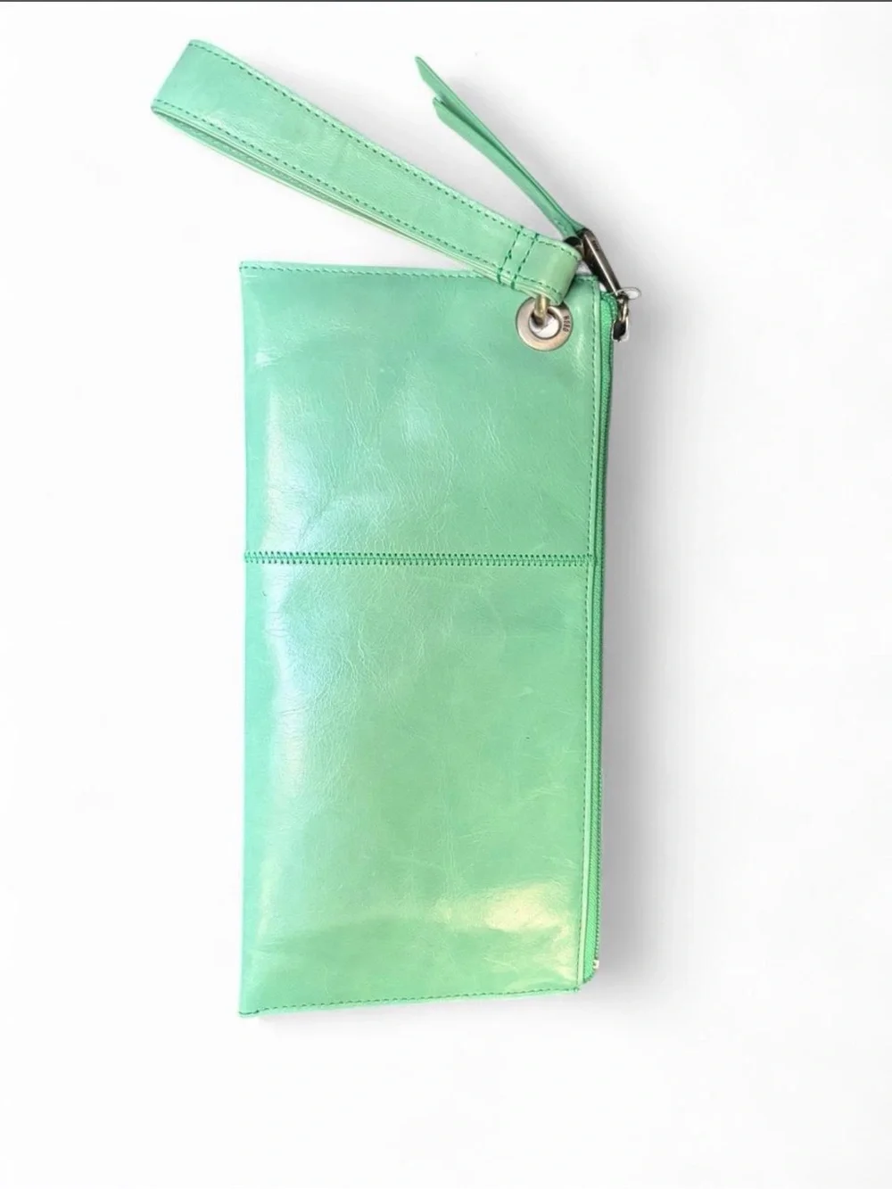 HOBO Leather Wristlet Clutch in Mint